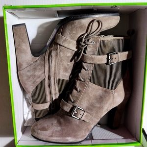 Sam Edelman Skylar Heeled Boots sz 10
